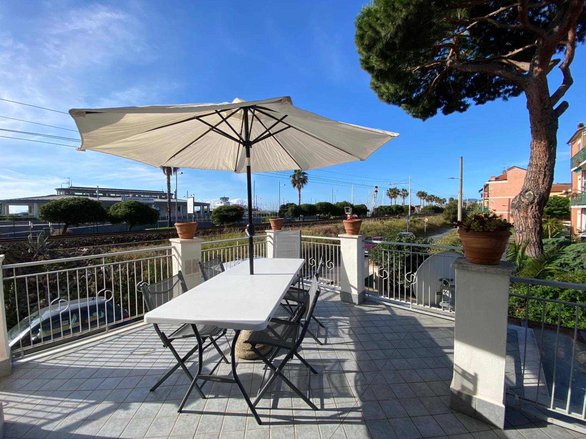 Villa La Casa Di Carlotta Loano Exterior foto